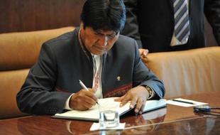 Le président bolivien Evo Morales a annoncé mercredi qu'il n'avait pas pu voir son homologue vénézuélien Hugo Chavez à Caracas, où il a été admis dans un hôpital militaire après son retour surprise de Cuba à l'issue de plus de deux mois d'hospitalisation.