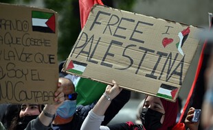 Des manifestants pro-palestiniens à Madrid, le 15 mai 2021.