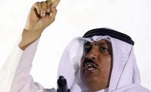 Le chef de l'opposition au Koweit, Musallam al-Barrak s'exprime lors d'un rassemblement, le 10 juin 2014 à Koweit City
