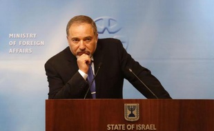 Le ministre israélien des Affaires étrangères Avigdor Lieberman le 22 avril 2014 à Jérusalem