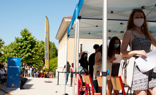 Campagne de vaccination auprès des étudiants à Aix-en-Provence, en juin.