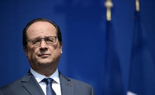 Le président français François Hollande le 8 juin 2016 à Chatillon, en France