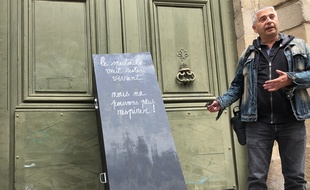 Le directeur du festival No Logo, événement reggae installé à Saint-Malo, ici le 29 juin 2020 devant la DRAC à Rennes.