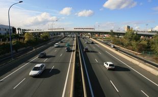 circulation automobile. périphérique est de Toulouse.