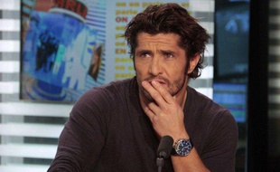 Bixente Lizarazu, déjà consultant sur TF1, remplace Jean-Michel Larqué comme consultant-commentateur. Ici, le 19 novembre 2009