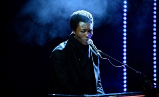 Benjamin Clementine dégage "une puissance de feu sur scène" selon son manager Matthieu Gazier.