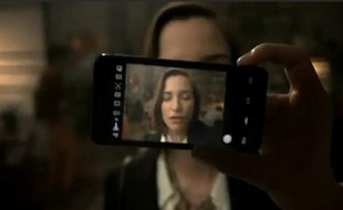 La publicité pour le smartphone Orange avec Intel Inside.