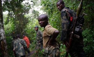 La rébellion du Mouvement du 23 mars (M23) a "mis en garde" dimanche la Mission de l'ONU pour la stabilisation de la République démocratique du Congo (Monusco), lui intimant de cesser de soutenir l'armée régulière dans les combats qui font rage dans l'est du pays, et menaçant d'une riposte.