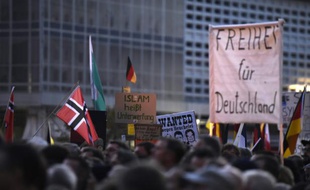 Des supporteurs du mouvement Pegida à Dresde, le 5 octobre 2015