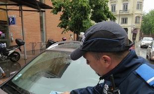 Le 31 mai 2016, lors d'un contrôle ciblé sur le stationnement des places réservées aux personnes à mobilité réduite.