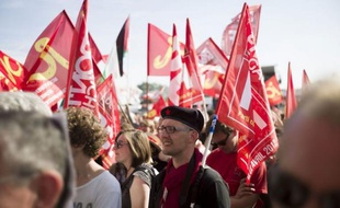 La Fête de l'Humanité, s'est achevée dimanche à la Courneuve (Seine-Saint-Denis) "dans une ambiance combative politiquement", selon le PCF, après trois jours de débats portant surtout sur le refus du traité budgétaire européen.