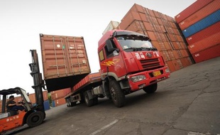 Le gouvernement chinois a annoncé mercredi augmenter légèrement ses quotas d'exportation de terres rares, alors qu'il est critiqué par ses partenaires commerciaux pour ses restrictions au commerce de ces minéraux indispensables dans les hautes technologies.