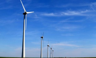 Des éoliennes à Châtres, dans l'Aube, le 11 septembre 2015