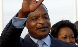 Un an après un voyage éclair de six heures à Luanda, Nicolas Sarkozy renoue jeudi et vendredi avec l'Afrique pour un périple tout aussi minuté à Kinshasa, Brazzaville et Niamey conçu comme un exemple des liens rénovés qu'il veut instaurer avec le continent noir.