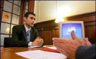 Les candidatures spontanées sont à l'origine de près d'un quart des recrutements, sauf pour les cadres... des réponses à toutes vos questions pour notre chat sur l'embauche avec Hymane Ben Aoun.