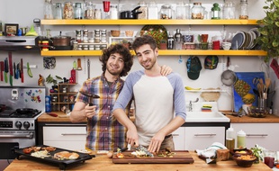 Mike et Josh Greenfield, plus connu sous le nom de Brothers Green dans le show de MTW «Brothers Green Eats»