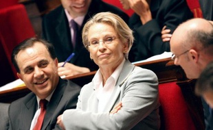Les différentes chapelles gaullistes de l'UMP vont présenter au congrès UMP de novembre une motion commune sous la houlette de l'ancienne ministre et présidente du RPR, Michèle Alliot-Marie, et du sénateur Roger Karoutchi, a annoncé jeudi ce dernier.