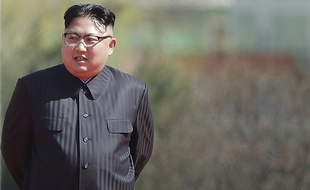 Kim Jong-un lors de l'inauguration du quartier de Ryomyong, le 13 avril 2017, en plein cœur de Pyongyang.