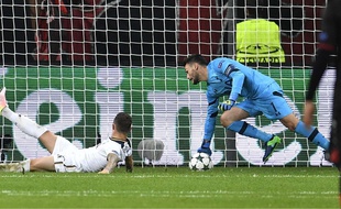 Lloris, en pleine action