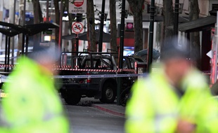 Melbourne (Australie). Un homme a été arrêté après avoir poignardé des passants dans la rue.