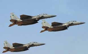 Photo d'archives prise le 1er janvier 2013 d'avions de combat saoudiens lors d'une cérémonie à la King Faisal Air Academy (KFAA), à Riyad. AFP PHOTO / FAYEZ NURELDINE