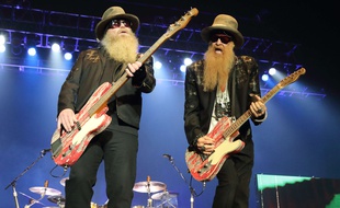 ZZ Top en concert à l'Arena Wembley, à Londres, le 24 juin 2015.