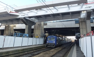 La nouvelle passerelle va permettre la jonction entre le nord et le sud de la gare.