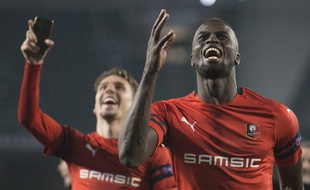 M'Baye Niang a scellé la qualification rennaise dans les arrêts de jeu.
