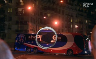 Le bus du PSG, caillassé avant son arrivée au Parc des Princes le 1er décembre 2013.