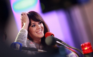 Zaz lors d'un passage sur France Bleu à la Maison de la Radio, le 14 novembre 2014.