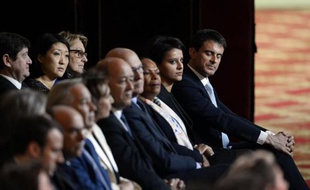 Le gouvernement de Manuel Valls dans la salle des fêtes de l'Elysée lors de la conférence de presse de François Hollande le 5 février 2015 à Paris