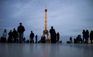 Les titres alarmistes sur l'avenir économique de la France récemment parus dans la presse britannique, allemande et française sont considérés comme correspondant à la réalité par une large majorité d'Allemands et d'Anglais ainsi que de Français, selon un sondage paru mercredi.
