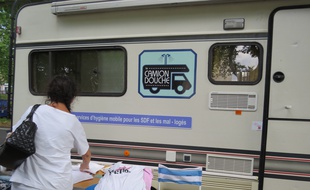 Un premier camping-car fait déjà des maraudes dans les rues de Toulouse.