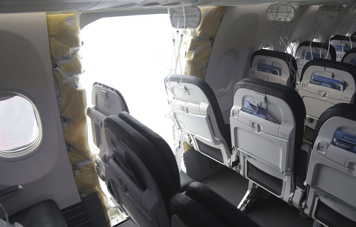 Etats-Unis : La porte de l'avion avait explosé en vol, les agents de bord d'Alaska Airlines poursuivent Boeing