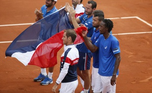 L'équipe de France de Coupe Davis fête sa qualification pour la finale, le 14 septembre 2014, à Roland-Garros.