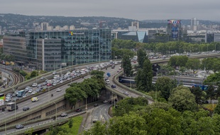 Un prérapport sur l’avenir du périphérique qui ceinture Paris propose parmi ses mesures de limiter la vitesse des usagers à 50 km/h. (Illustration)