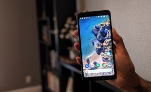 Le Pixel 2 XL propose un écran 6 pouces avec des bords réduits