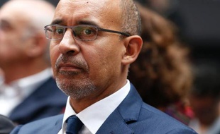 Harlem Désir, le Premier secrétaire du PS, a dit vendredi "regretter profondément" la plainte annoncée par le Mrap contre Manuel Valls pour ses propos sur les Roms.