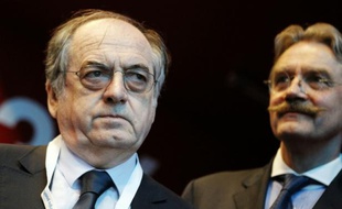 Le président de la FFF Noël Le Graët (g) et celui de la LFP Frédéric Thiriez, le 12 juillet 2012 au Havre