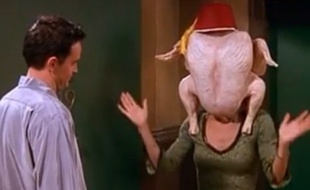 Monica et la dinde de Thanksgiving, dans la série Friends.