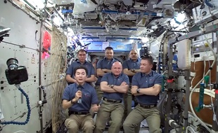 Les six occupants actuels de la Station spatiale internationale, le 2 novembre 2015.