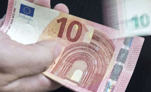 Un billet de 10 euros.