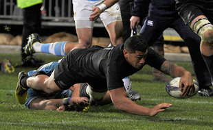 Plus sélectionné par les All Blacks depuis 2015, le centre Charles Piutau pourrait évoluer avec les Tonga.