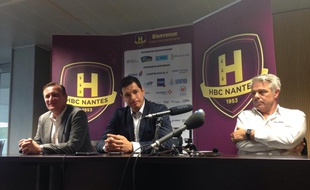 Alberto Entrerrios, entouré du président Gaël Pelletier (à gauche) et de son coach Thierry Anti.
