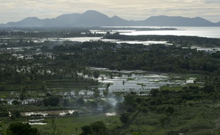 Dix ans après le tsunami qui a frappé l'Indonésie et treize autres pas d'Asie, des commémorations en hommage aux victimes sont prévues à travers le monde.