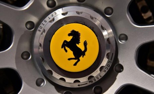 La célèbre marque automobile Ferrari va faire son entrée à Wall Street au prix de 52 dollars par action