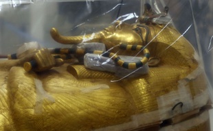 Le sarcophage de Toutankhâmon, actuellement en restauration.
