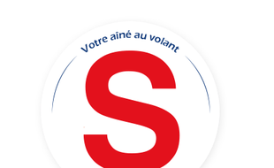 Le « signal senior » a été créé par l'association MG (Île-de-France) qui espère le voir se généraliser et ainsi sauver la vie de conducteurs seniors.