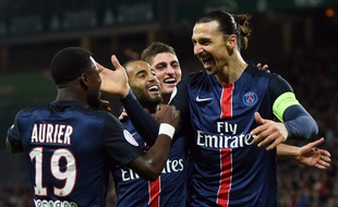 Zlatan Ibrahimovic et Serge Aurier, le 31 janvier 2016 à Saint-Etienne.