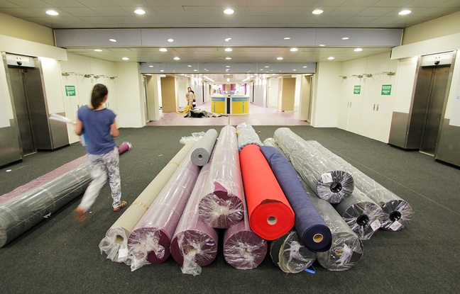 Le Marché du film, au sous-sol du Palais des festivals, est en plein montage. 